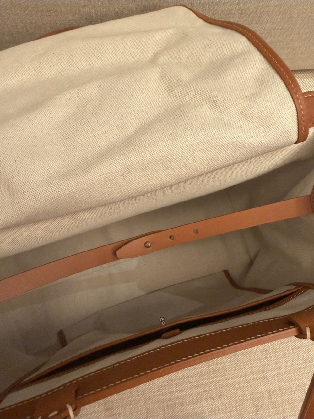 Goyard Pebbled Leather Tote in Cognac - Picture 3 of 5